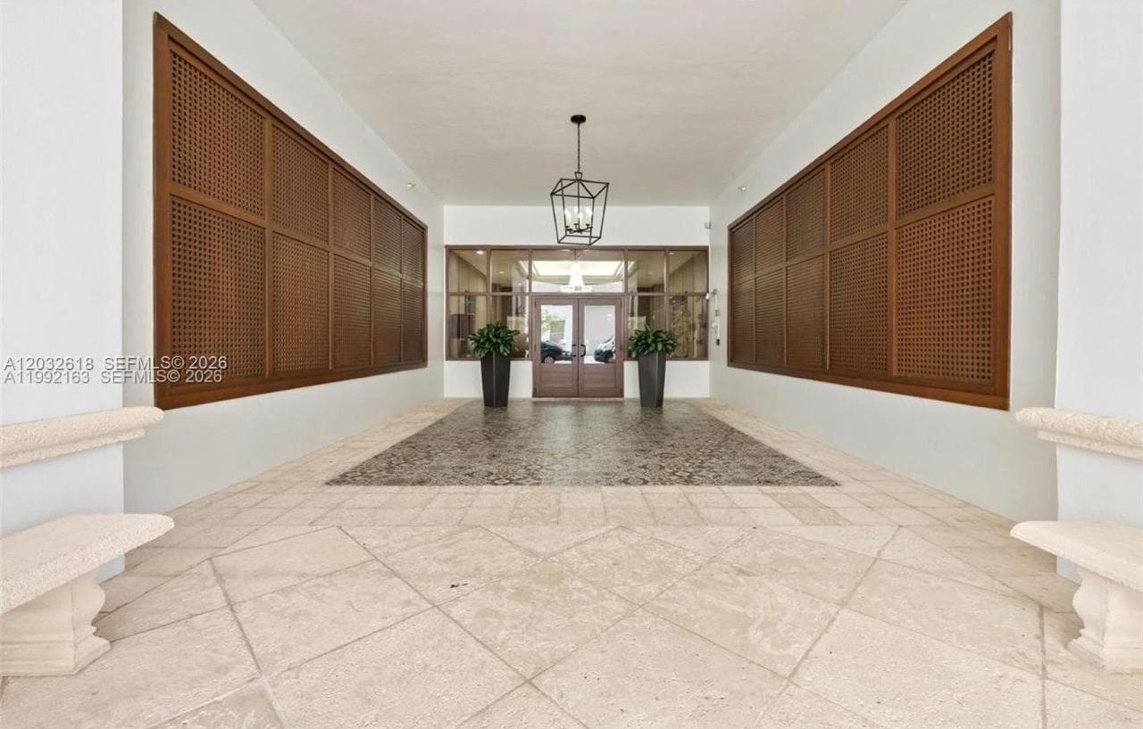 357 Almeria Ave # 802, Coral Gables FL 33134 — 4