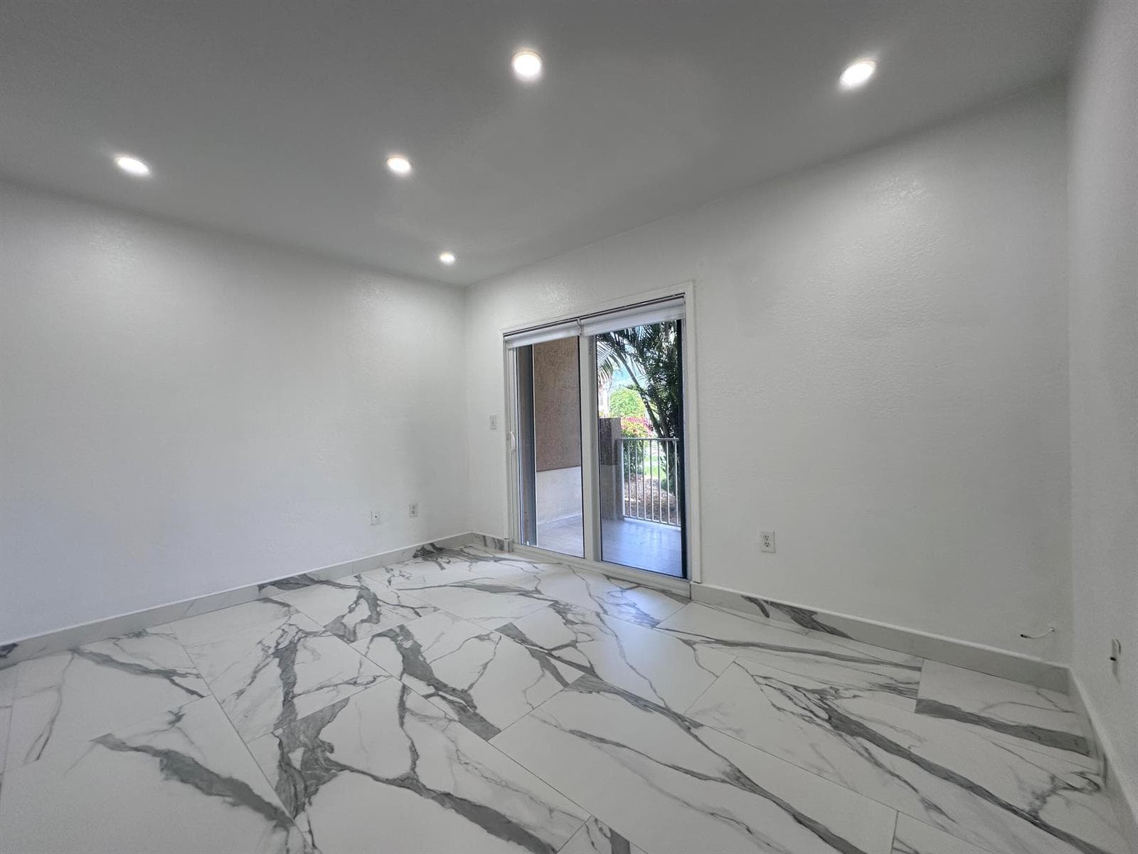 300 E 4th Street # 103, Hialeah FL 33010 — 10