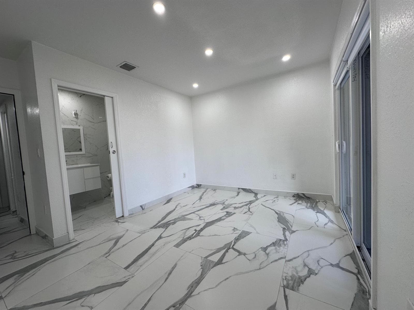 300 E 4th Street # 103, Hialeah FL 33010 — 18