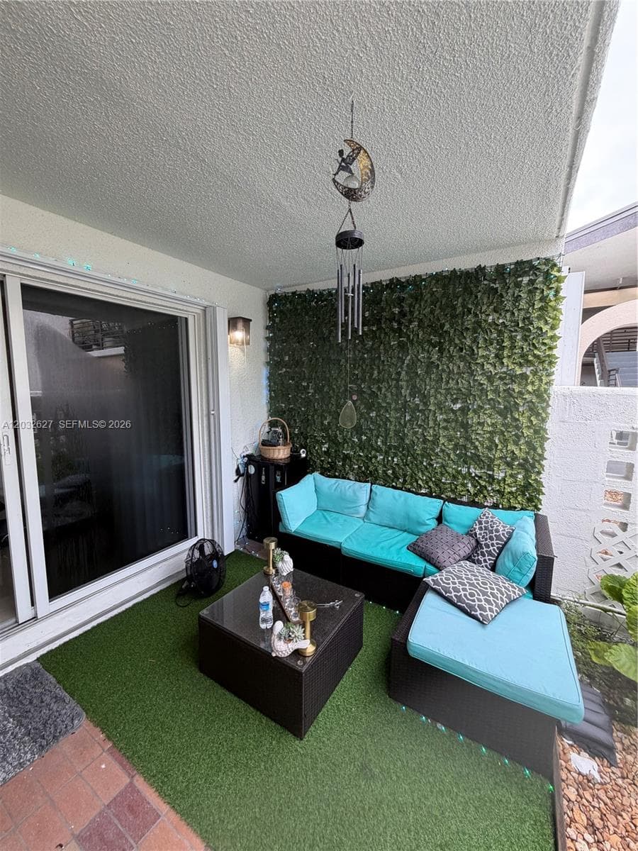 9705 Fontainebleau Blvd # B108, Miami FL 33172 — 6