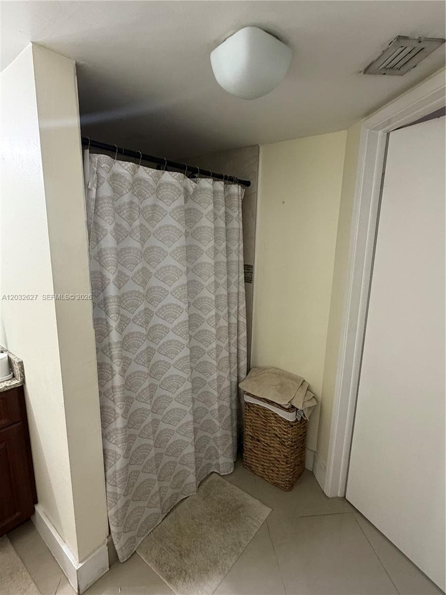 9705 Fontainebleau Blvd # B108, Miami FL 33172 — 15