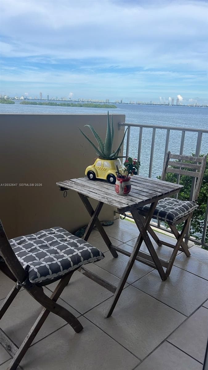 880 NE 69th St # 6R, Miami FL 33138 — 11