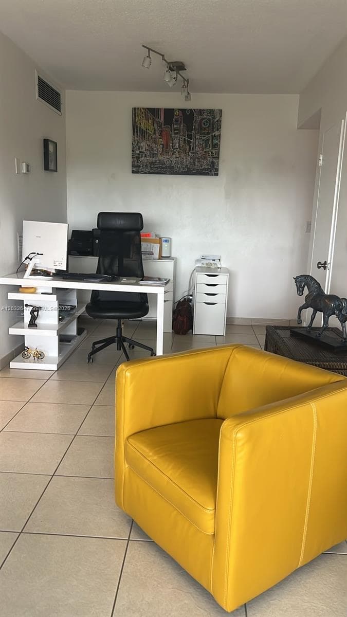 880 NE 69th St # 6R, Miami FL 33138 — 19