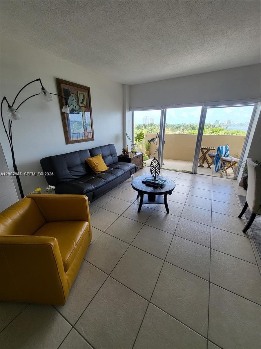 880 NE 69th St # 6R, Miami FL 33138 — 35