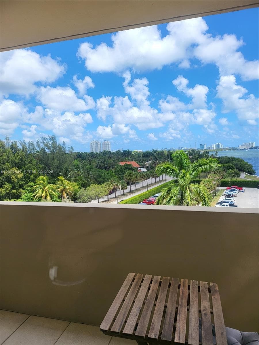 880 NE 69th St # 6R, Miami FL 33138 — 8