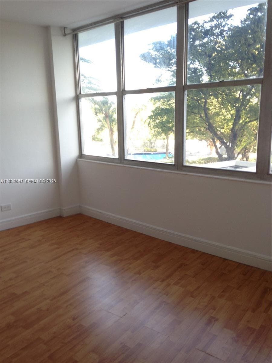 7441 Wayne Ave # 2O, Miami Beach FL 33141 — 5