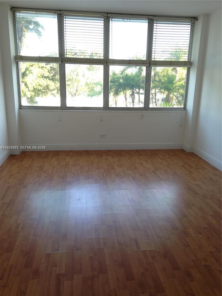 7441 Wayne Ave # 2O, Miami Beach FL 33141 — 4