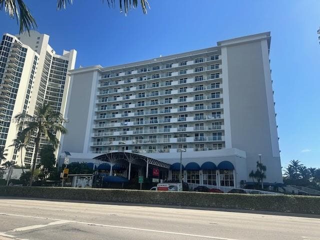 19201 Collins Ave # 1044, Sunny Isles Beach FL 33160 — 21