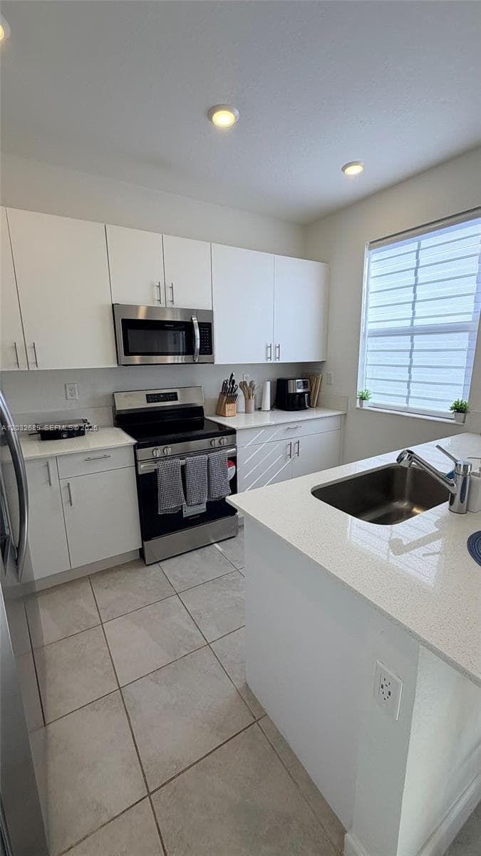 2424 SE 29th St, Homestead FL 33035 — 6