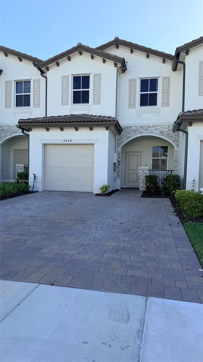 2424 SE 29th St, Homestead FL 33035 — 1