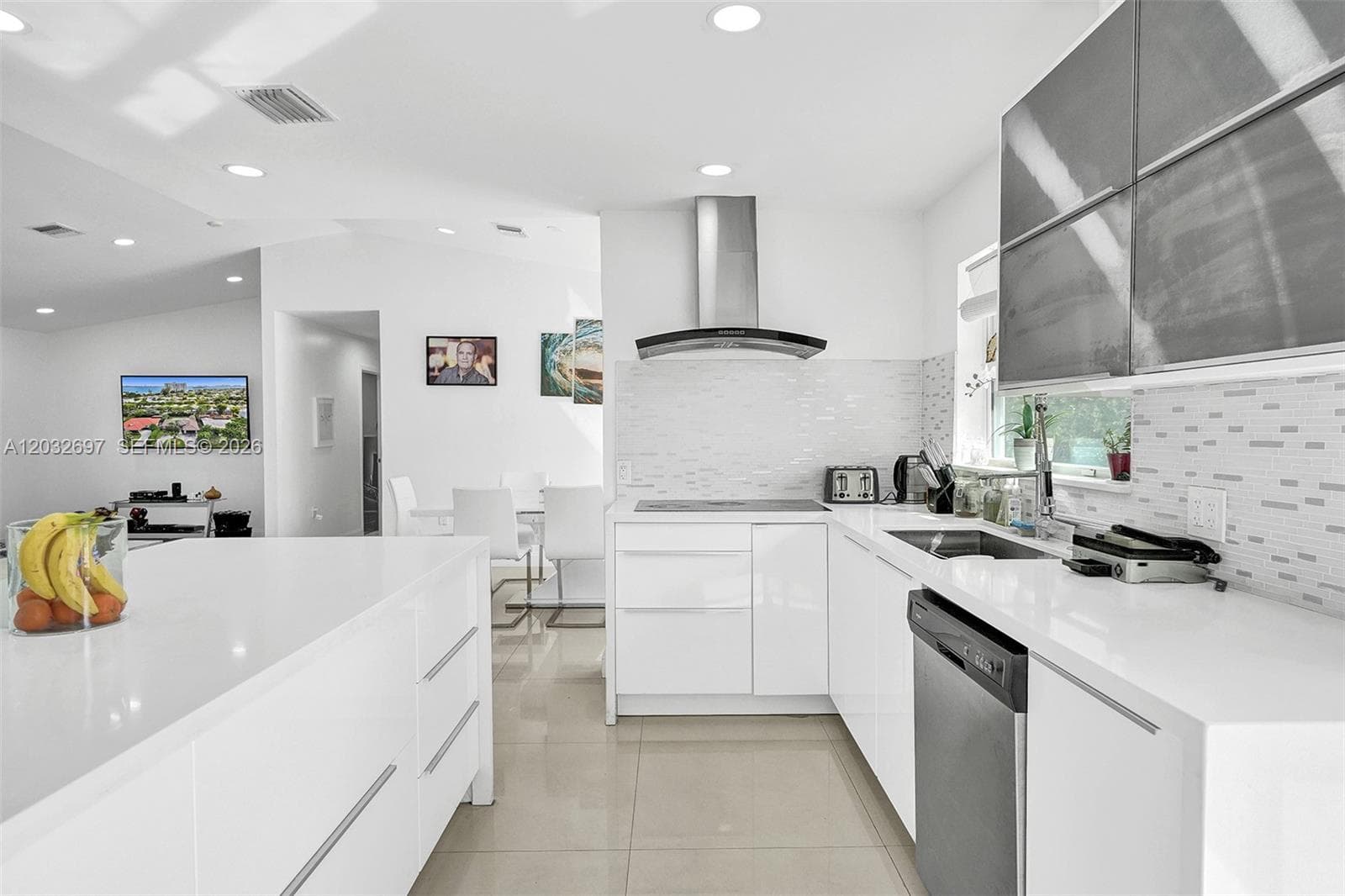 2190 NE 122nd St, North Miami FL 33181 — 2