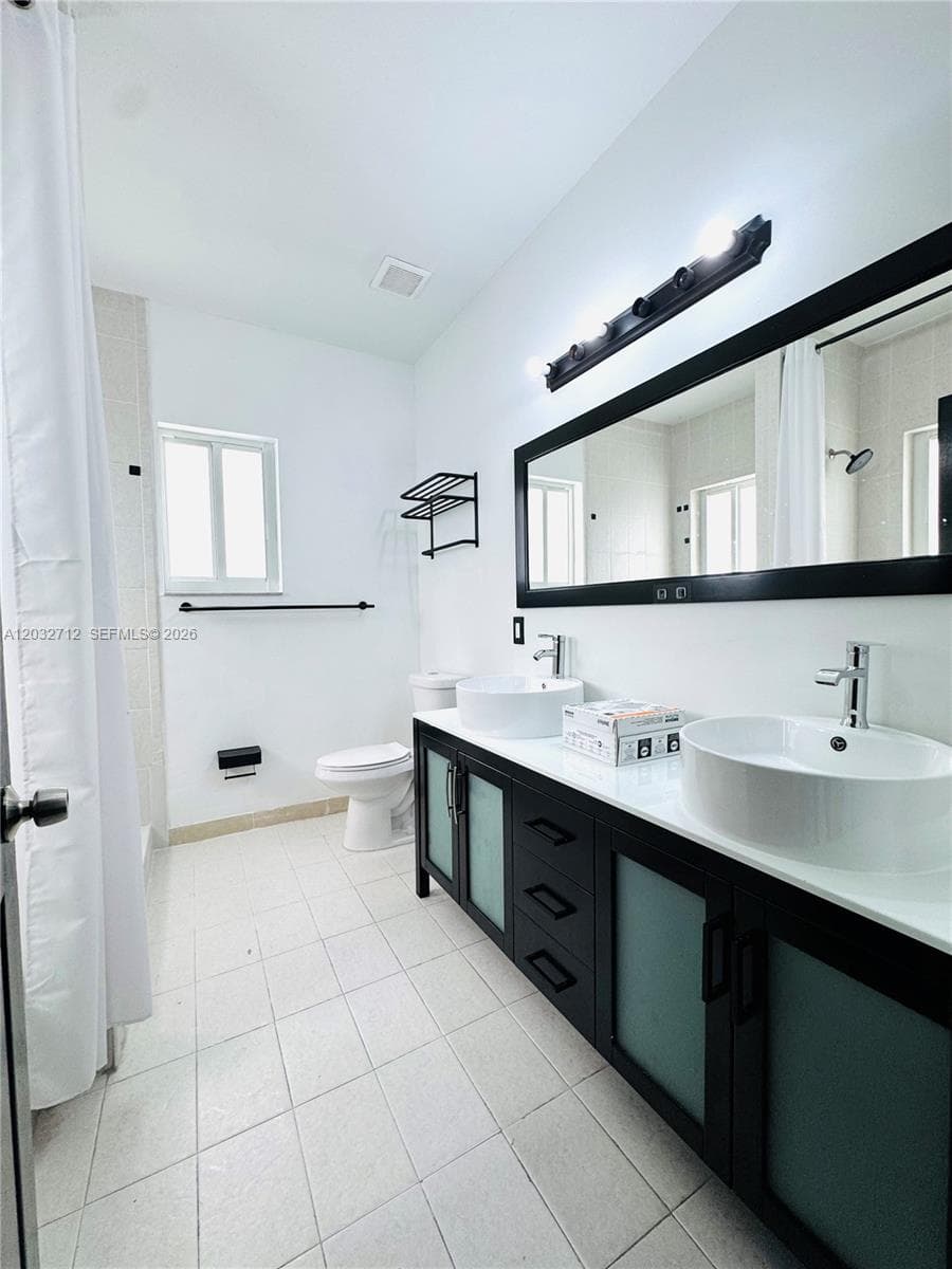 363 NE 35th Ter, Homestead FL 33033 — 25