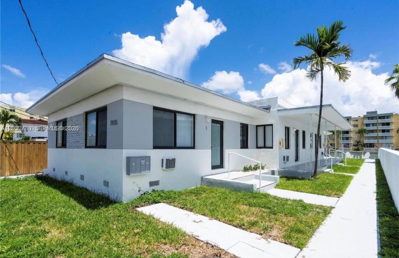 Biscayne Bch Sub, Miami Beach, FL — 4