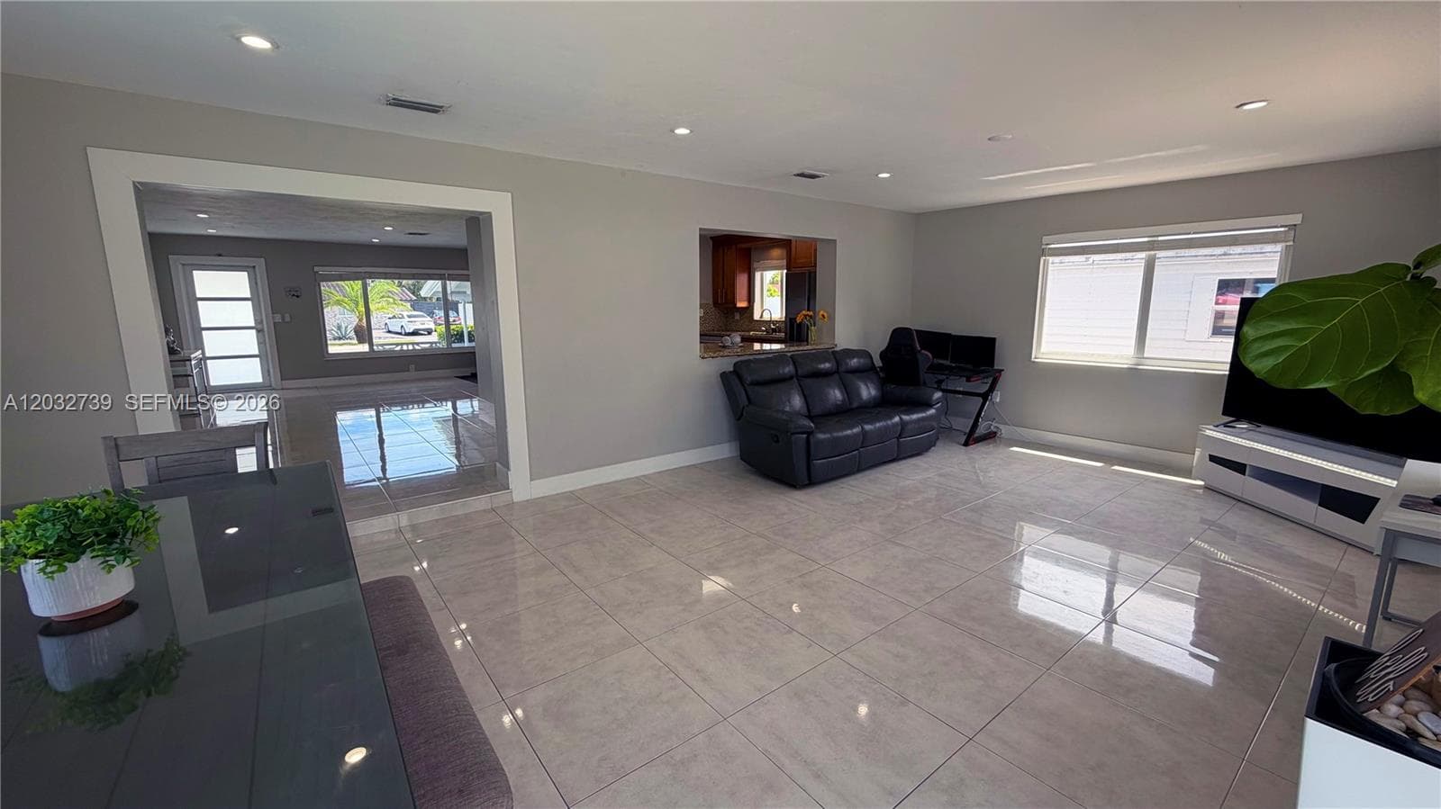 10455 SW 42nd Ter, Miami FL 33165 — 32