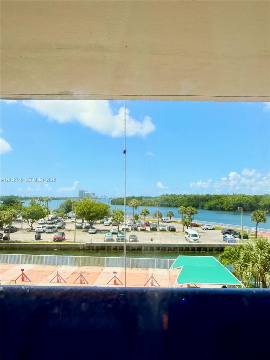 400 Kings Point Dr # 309, Sunny Isles Beach FL 33160 — 10