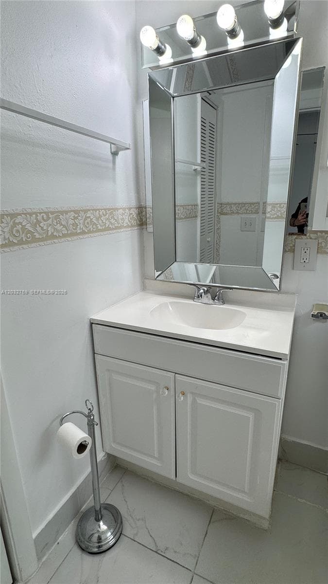 1154 W 35th St # 102, Hialeah FL 33012 — 17