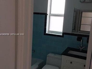3 Farrey Ln # 3, Miami Beach FL 33139 — 5