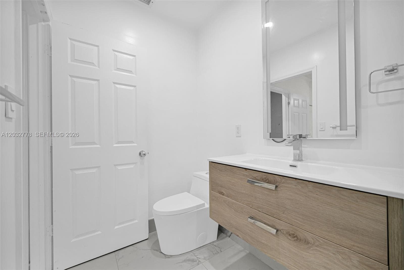451 E 37th St, Hialeah FL 33013 — 23