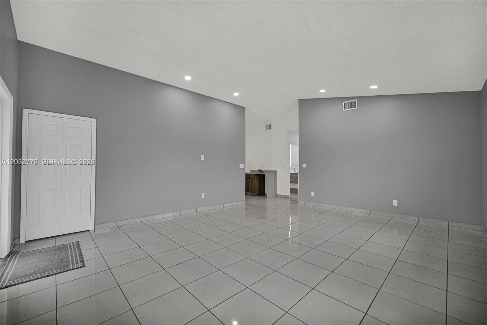 451 E 37th St, Hialeah FL 33013 — 6