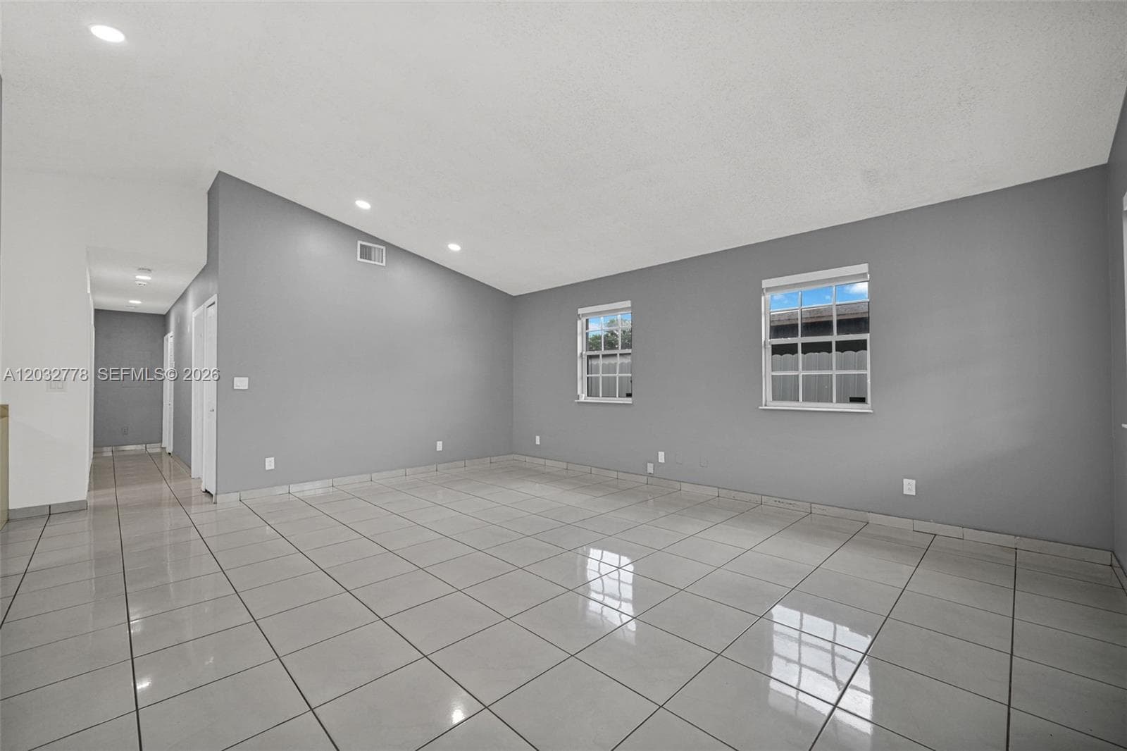 451 E 37th St, Hialeah FL 33013 — 13