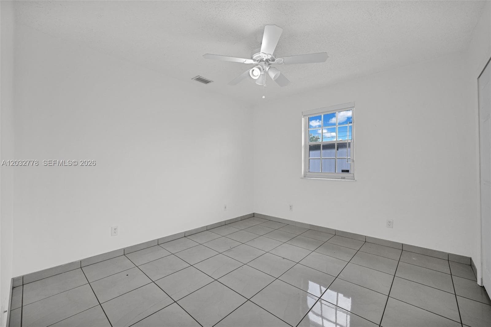 451 E 37th St, Hialeah FL 33013 — 17
