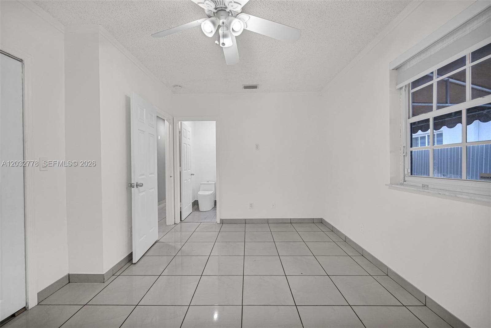 451 E 37th St, Hialeah FL 33013 — 26