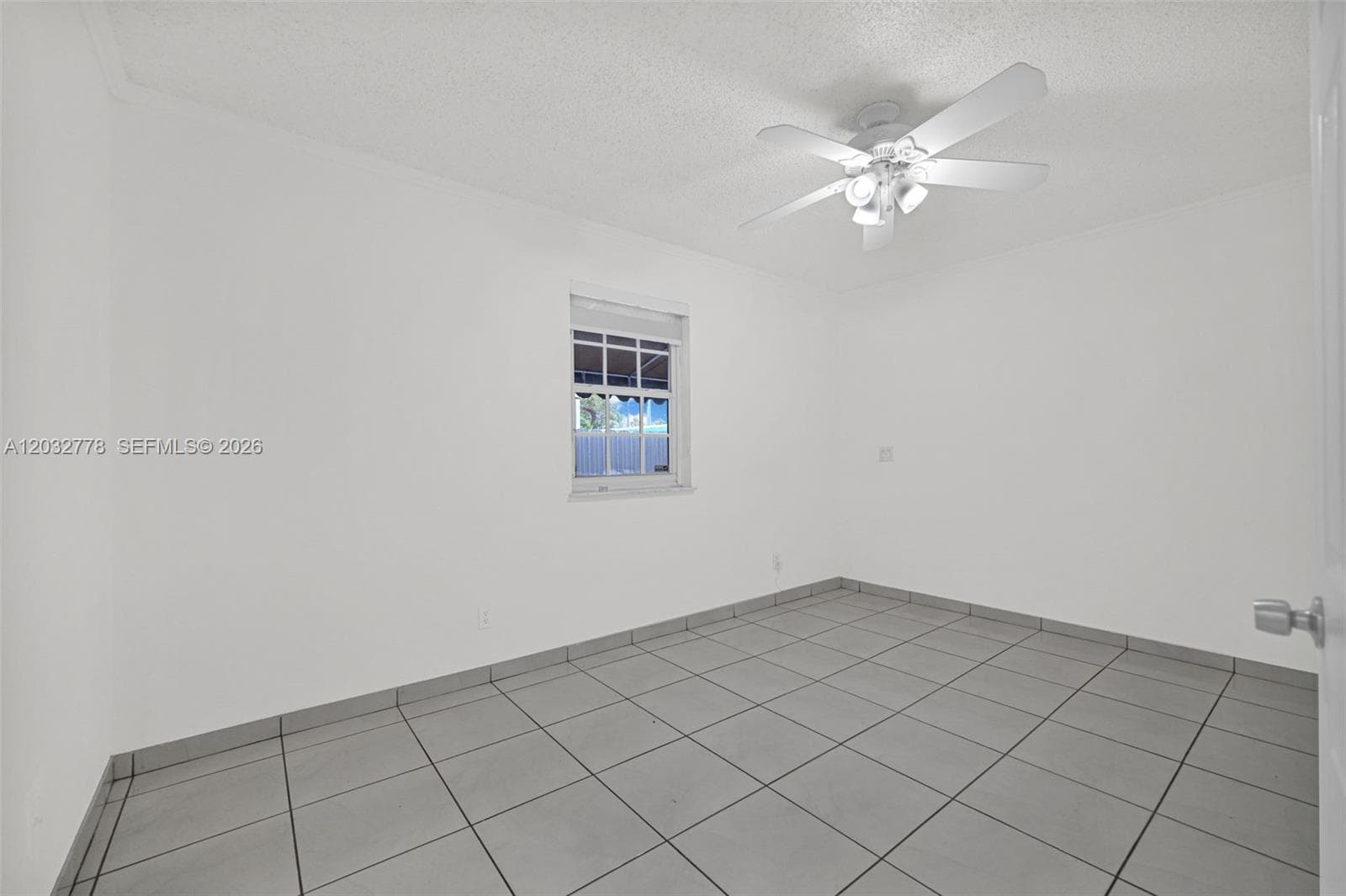 451 E 37th St, Hialeah FL 33013 — 28