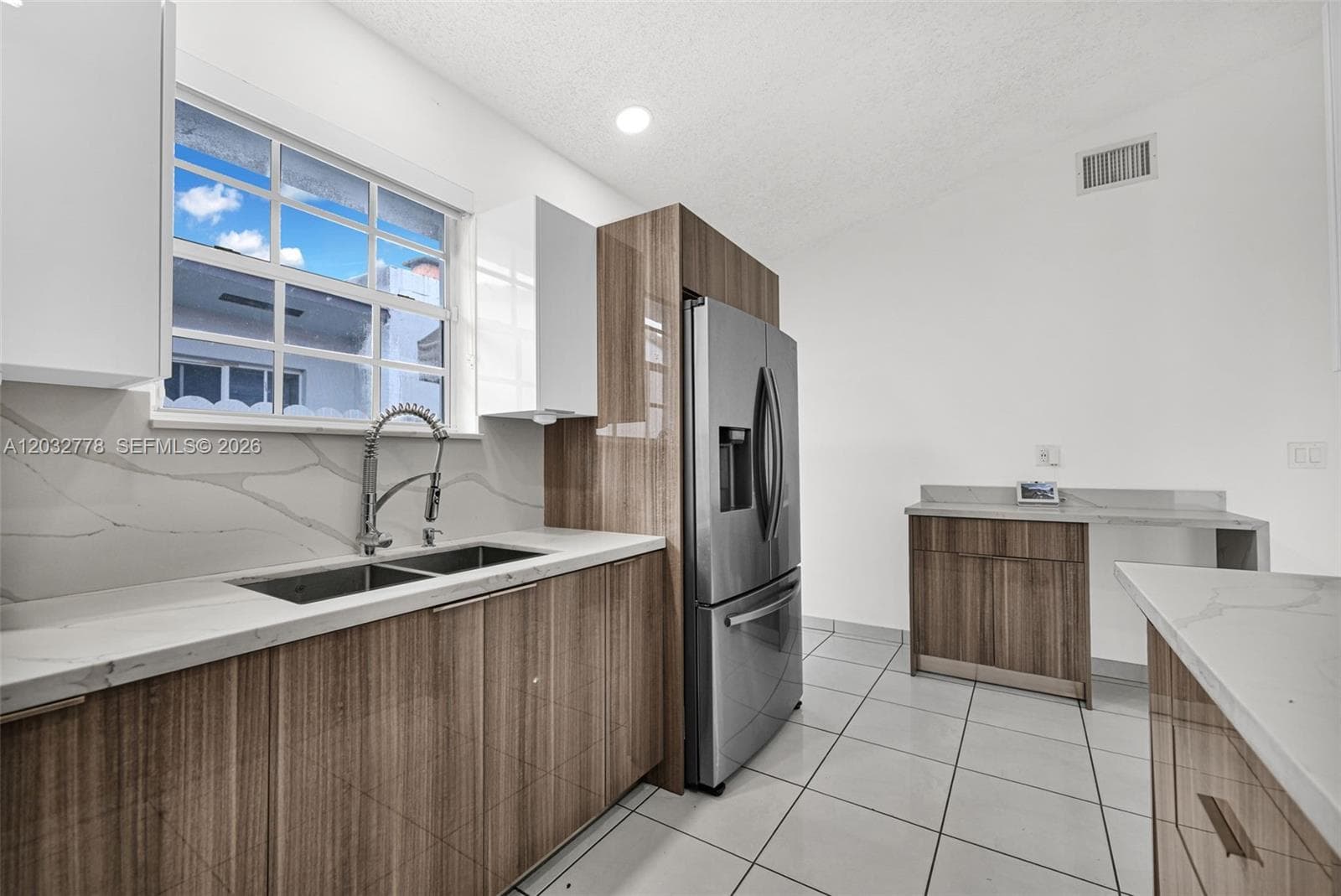 451 E 37th St, Hialeah FL 33013 — 9