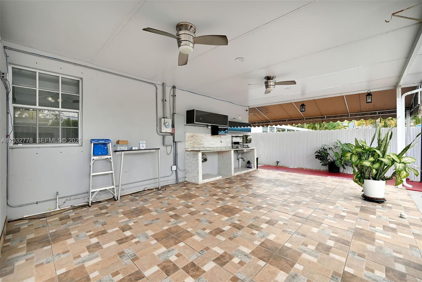 451 E 37th St, Hialeah FL 33013 — 33