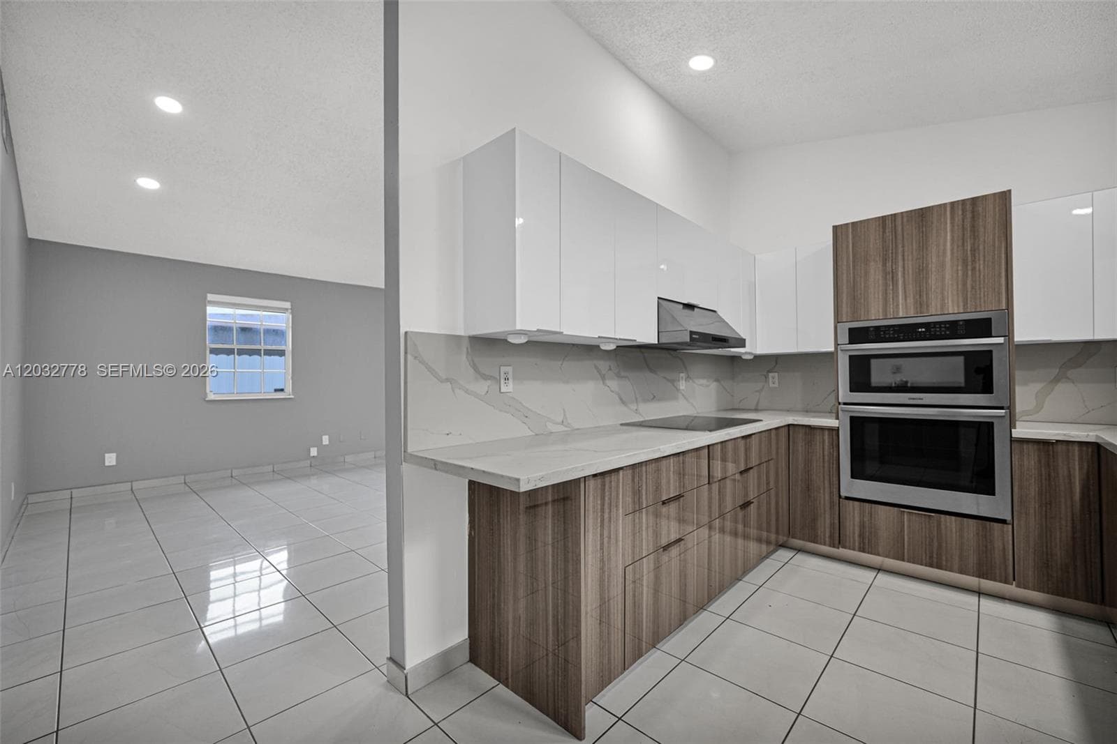 451 E 37th St, Hialeah FL 33013 — 11
