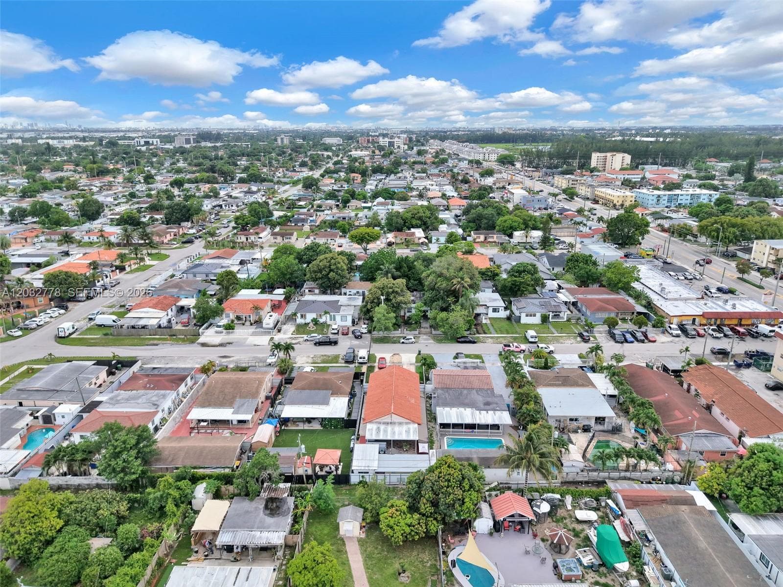451 E 37th St, Hialeah FL 33013 — 40