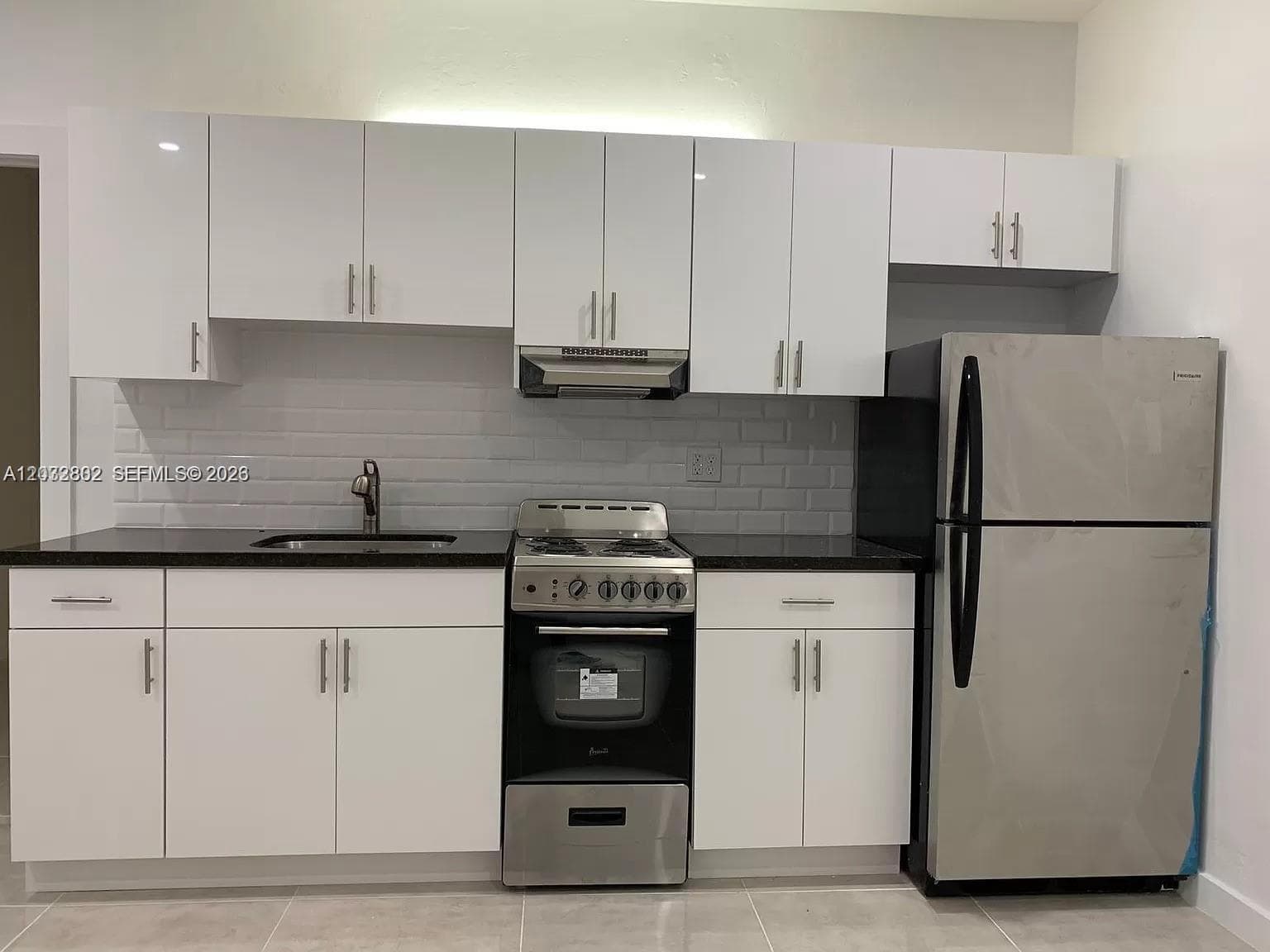 319 W 28th St # 9, Miami Beach FL 33140 — 4