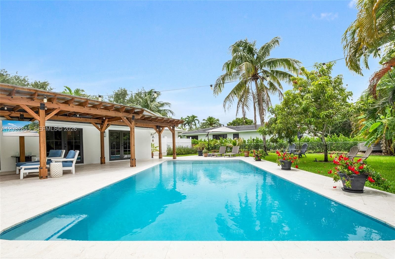 7345 SW 122nd St, Pinecrest FL 33156 — 25