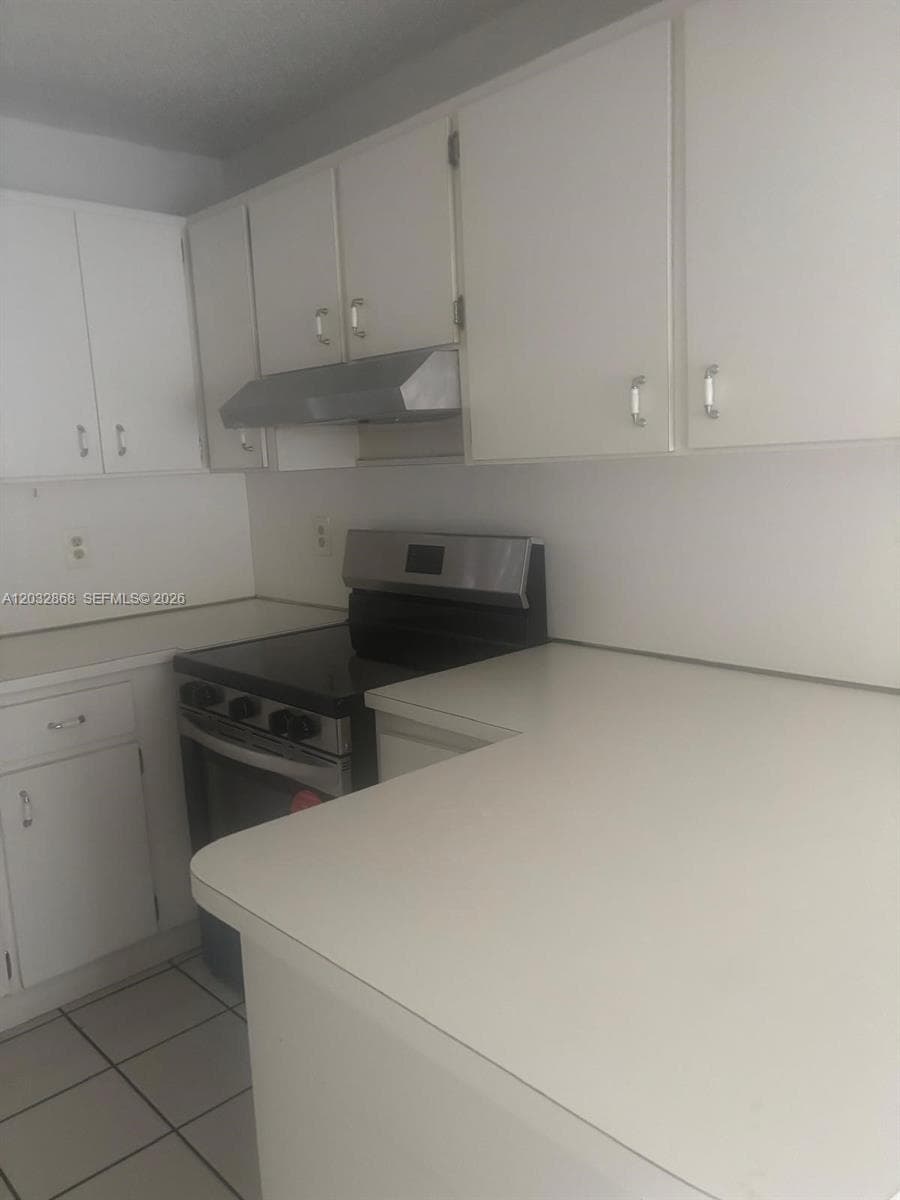 2925 W 80th St # 101, Hialeah FL 33018 — 3