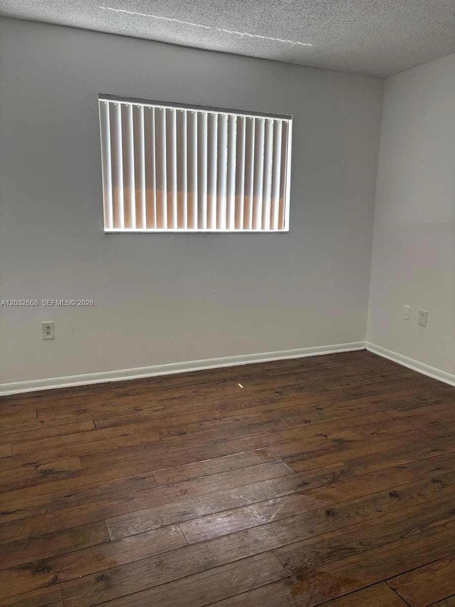 2925 W 80th St # 101, Hialeah FL 33018 — 11