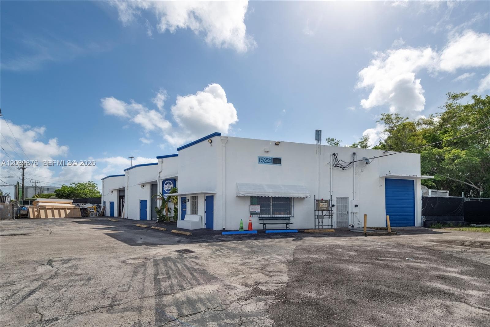 15221 NE 21st Ave, North Miami Beach FL 33162 — 2