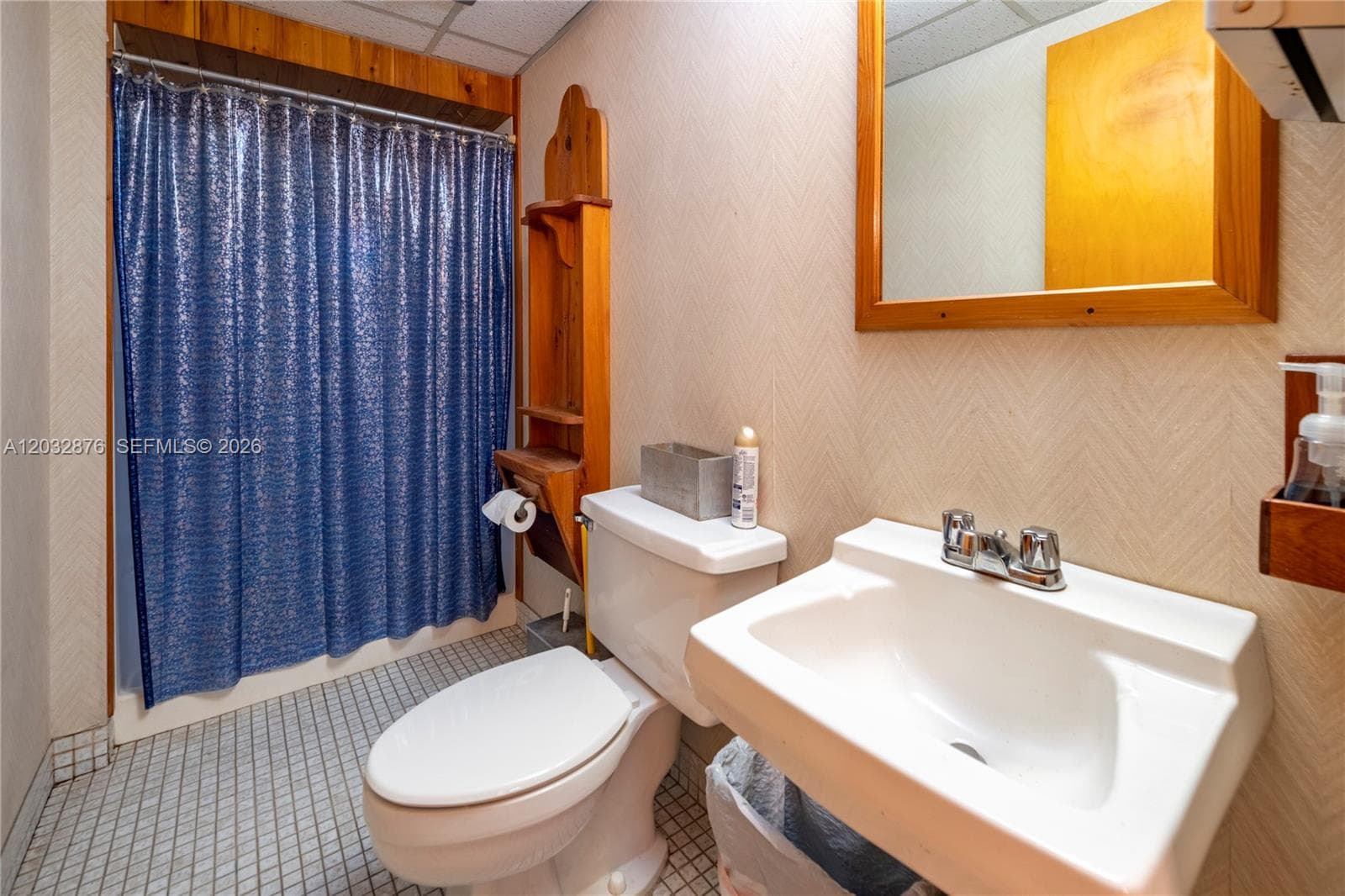 15221 NE 21st Ave, North Miami Beach FL 33162 — 26