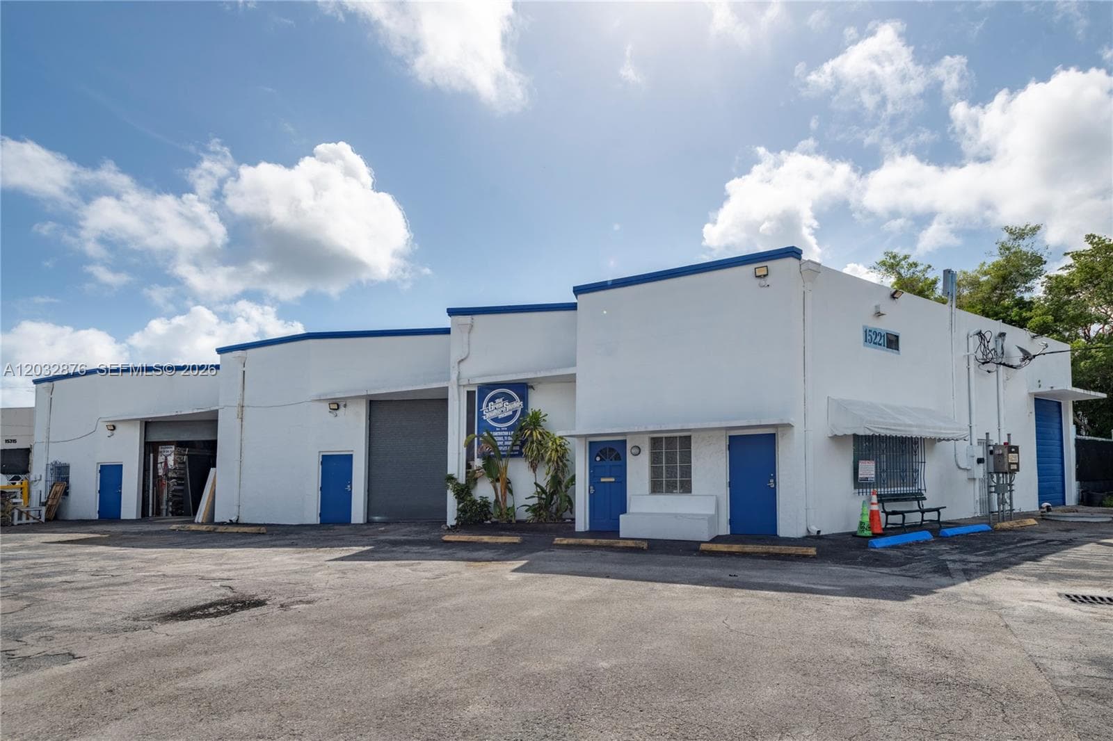 15221 NE 21st Ave, North Miami Beach FL 33162 — 1