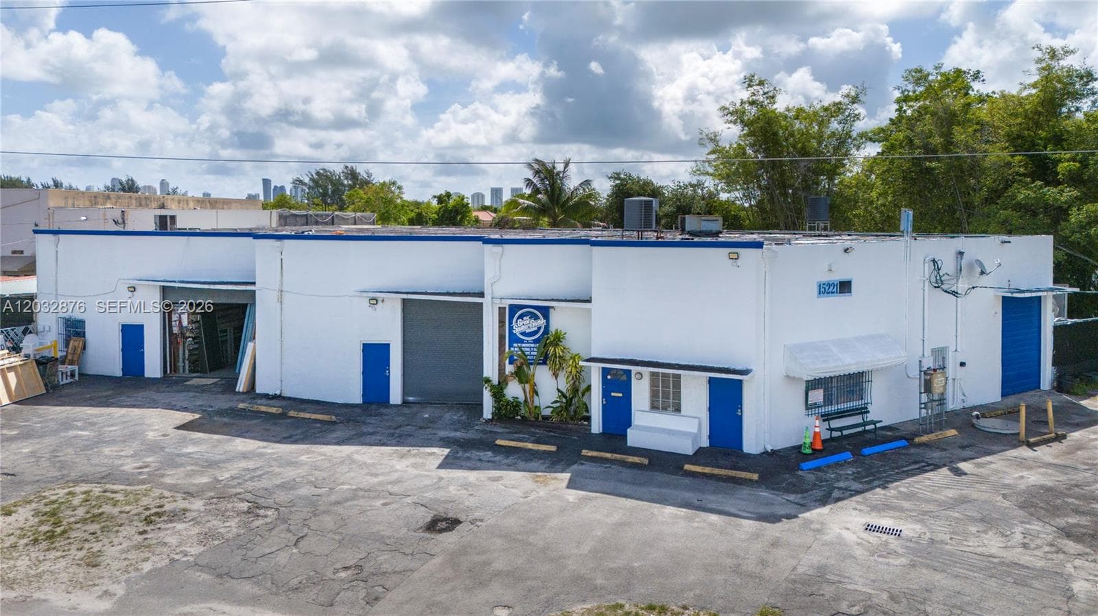 15221 NE 21st Ave, North Miami Beach FL 33162 — 4