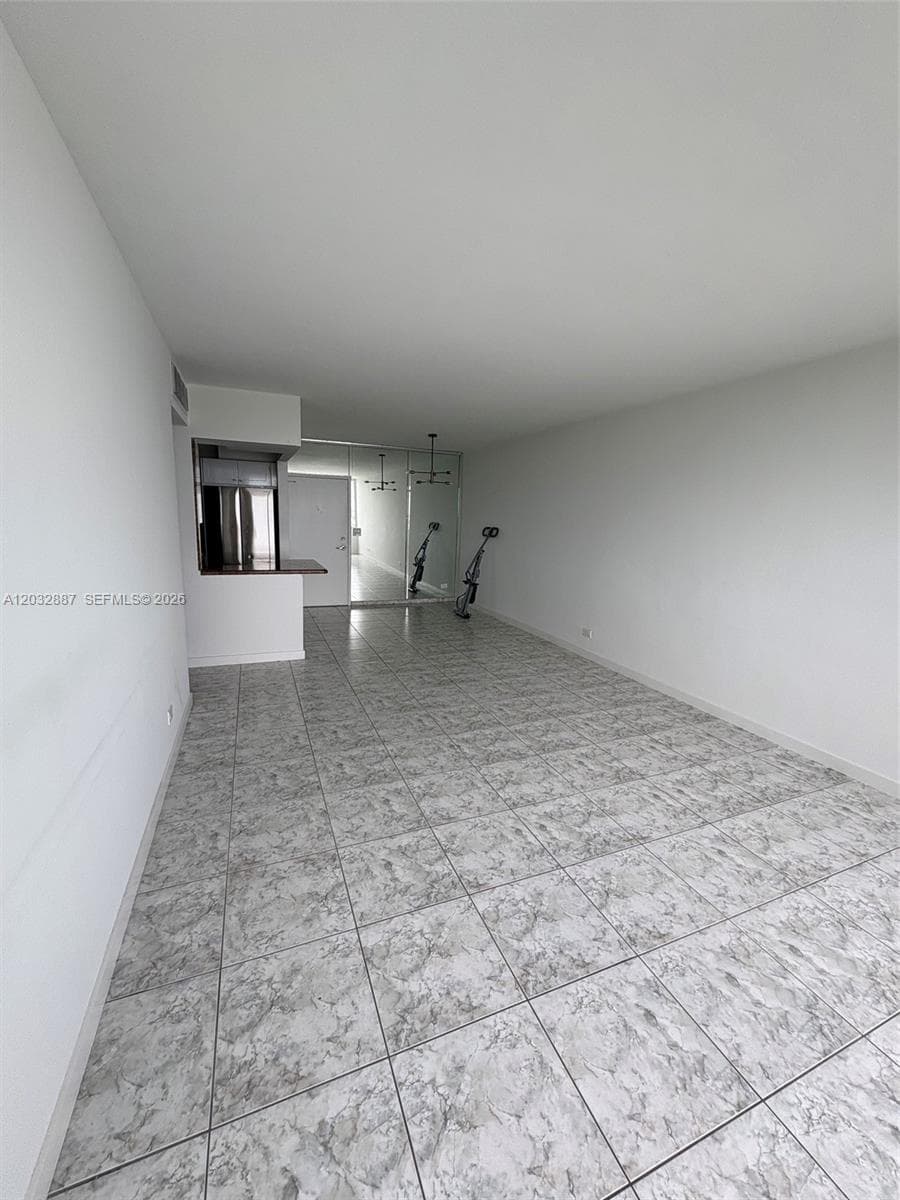 7441 Wayne Ave # 8B, Miami Beach FL 33141 — 5