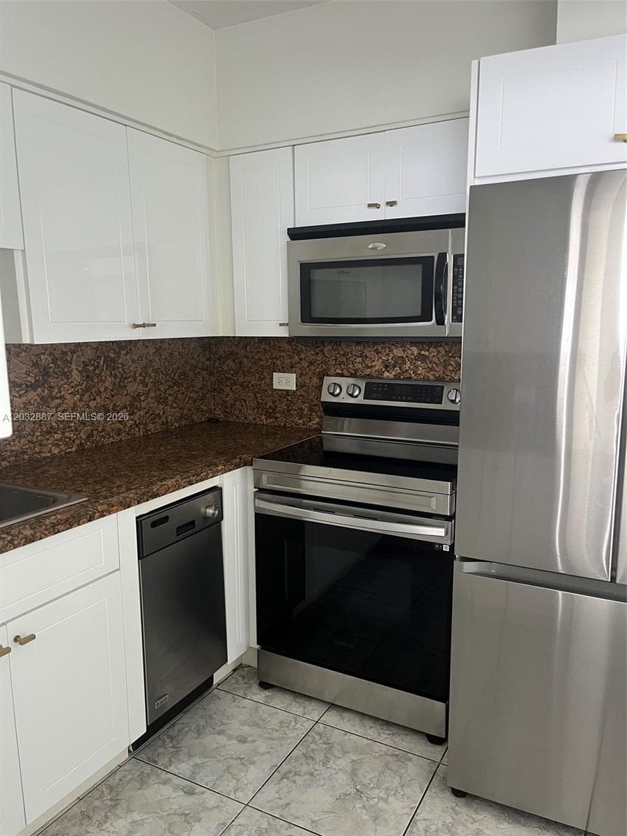 7441 Wayne Ave # 8B, Miami Beach FL 33141 — 9