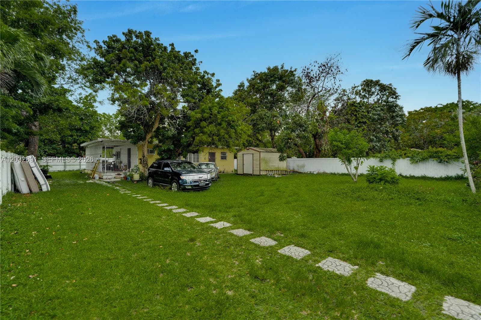 5860 SW 19th St, Miami FL 33155 — 7