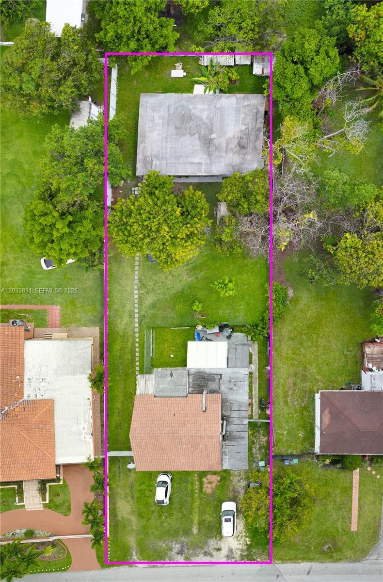 5860 SW 19th St, Miami FL 33155 — 3