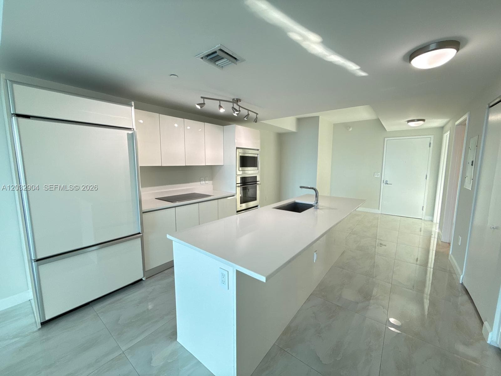460 NE 28th St # 1907, Miami FL 33137 — 5