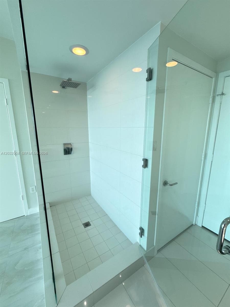 460 NE 28th St # 1907, Miami FL 33137 — 11