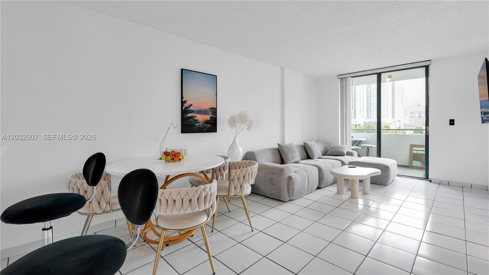 546 SW 1st St # 603, Miami FL 33130 — 2