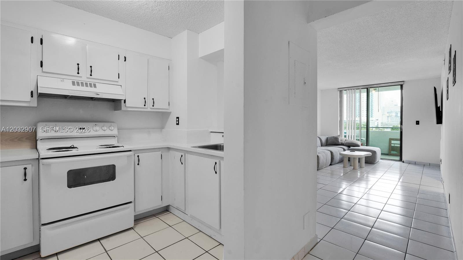 546 SW 1st St # 603, Miami FL 33130 — 5