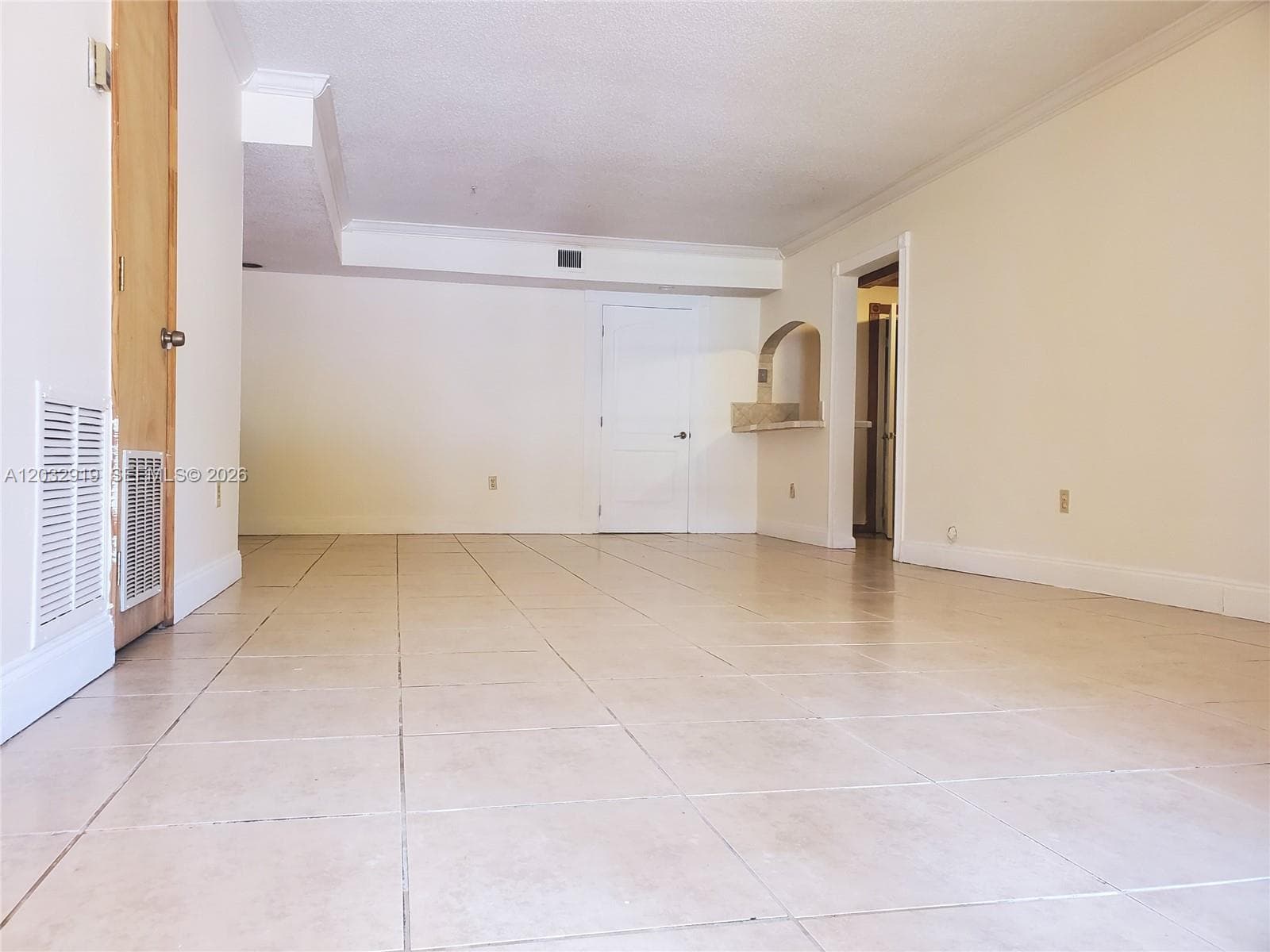 250 NW 107th Ave # 106, Miami FL 33172 — 2