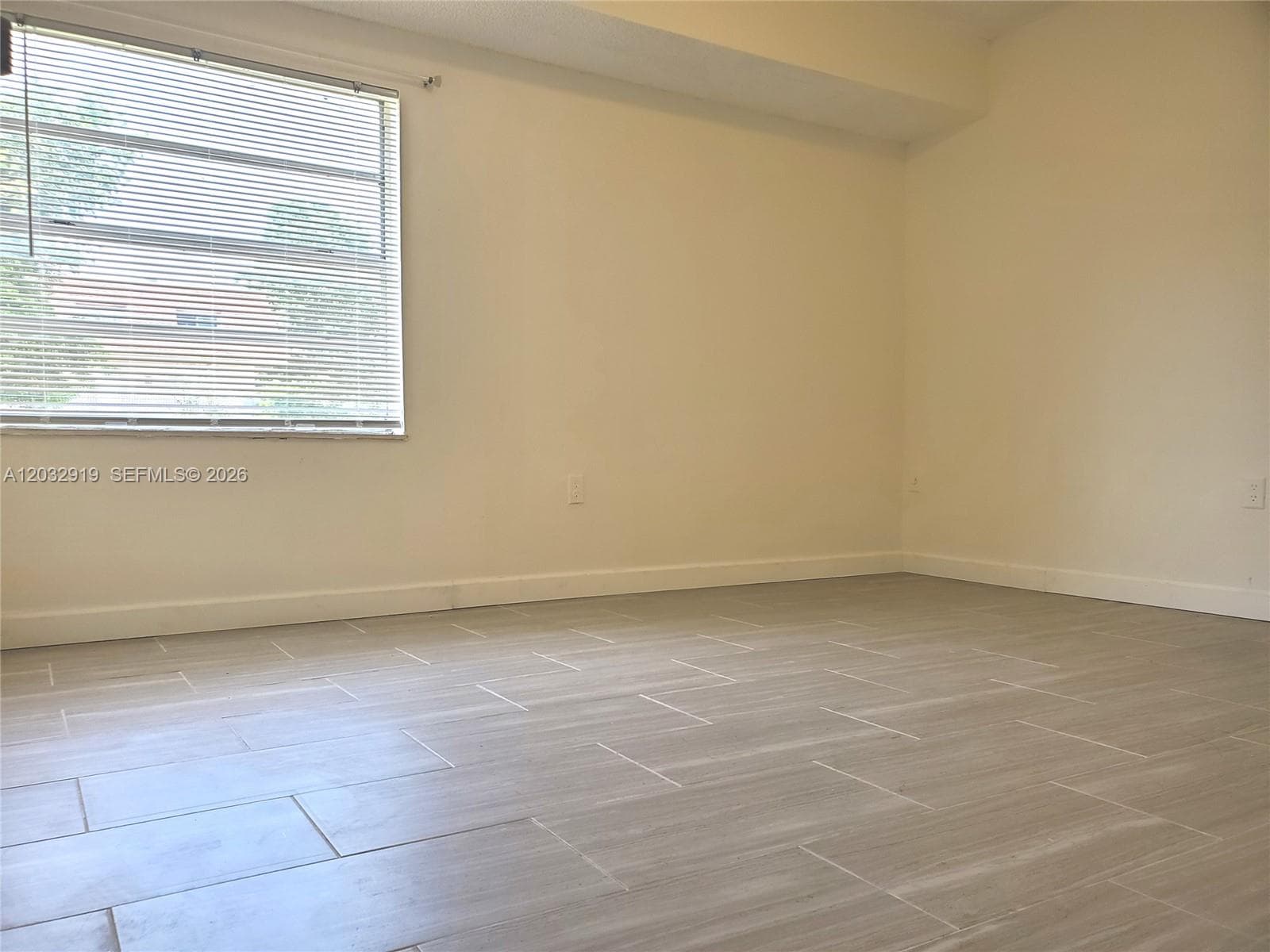 250 NW 107th Ave # 106, Miami FL 33172 — 10