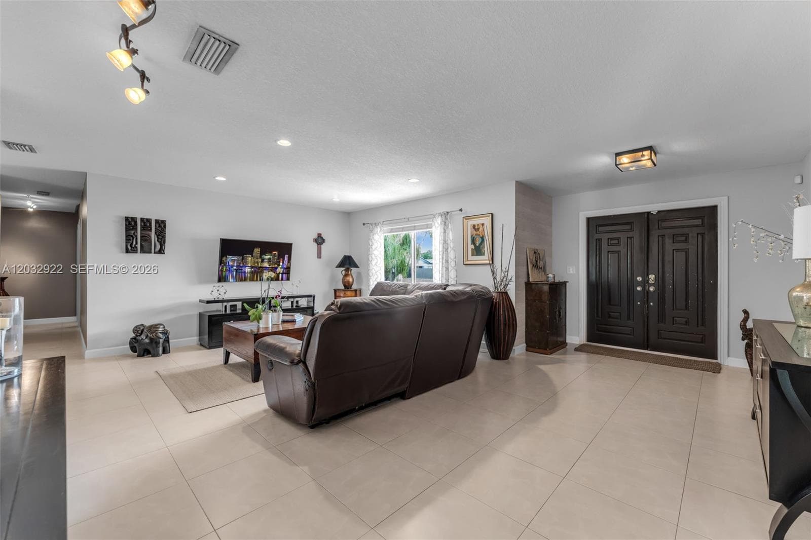 14061 SW 39th St, Miami FL 33175 — 3